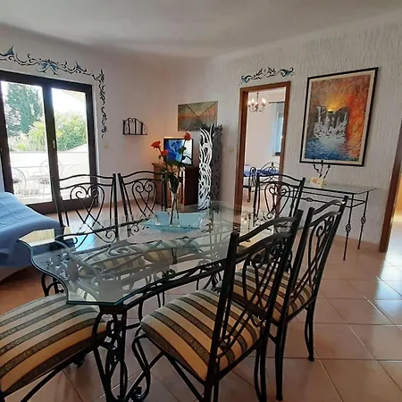 Apartment Linet 4- By Interhome